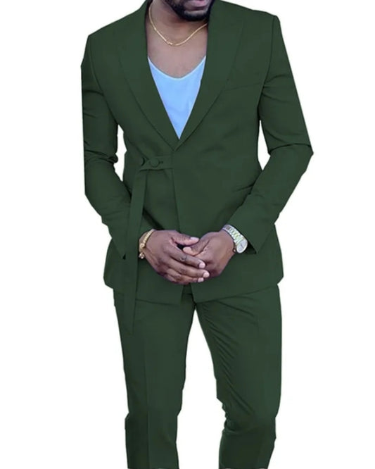 Newest Dark Green Peaked Lapel Best Fitting Prom Men Suits