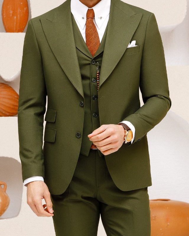 Newest Olive Green Three Pieces Peaked Lapel Prom Men Suits