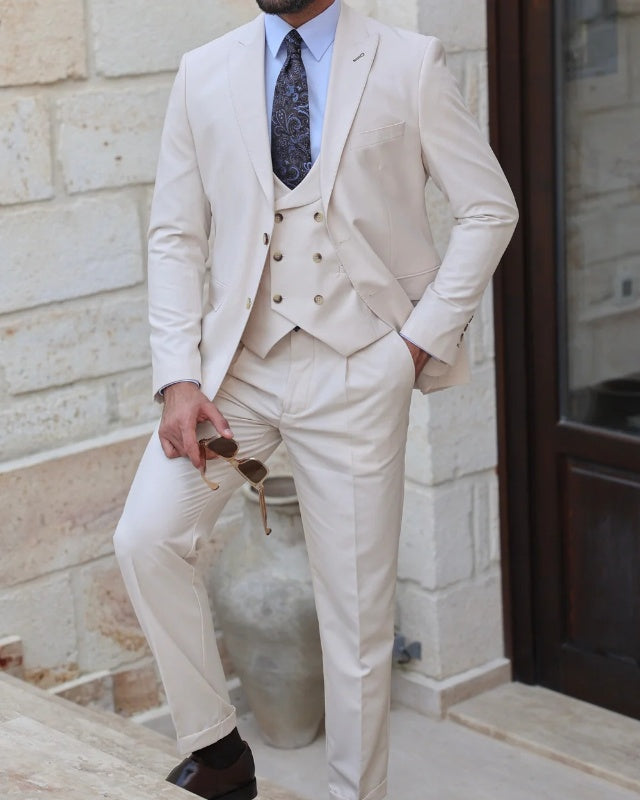 Stylish Off White Three Pieces Peaked Lapel Prom Men Suits