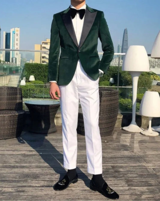 Classic Green Velvet Peaked Lapel Slim Fit Prom Suits For Men