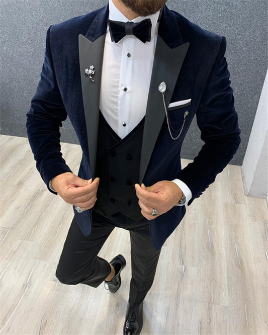 Modern Velvet Dark Navy Peaked Lapel Fashion Men Suits