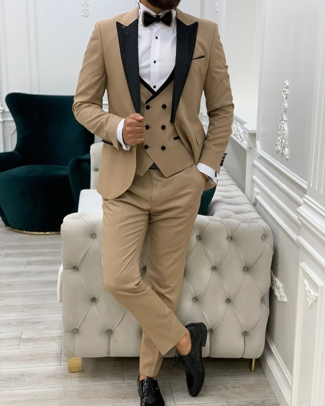 Newest Khaki Best Fitting Three Pieces Peaked Lapel Prom Men Suits